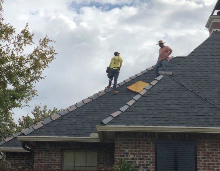 Pride roofing crews install a shingle roof in Hammond LA